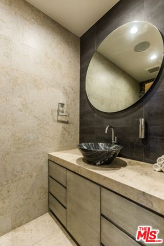 $14,500 | 14649 Addison Street, Sherman Oaks, CA 91403