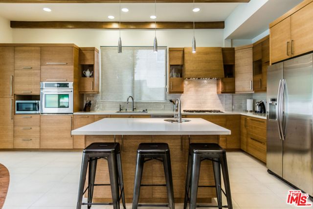 $14,500 | 14649 Addison Street, Sherman Oaks, CA 91403