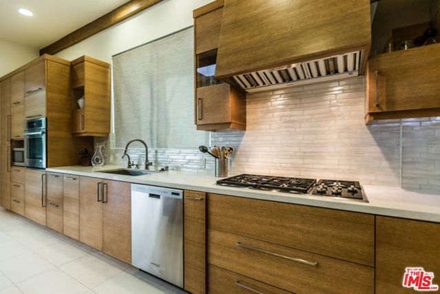 $14,500 | 14649 Addison Street, Sherman Oaks, CA 91403