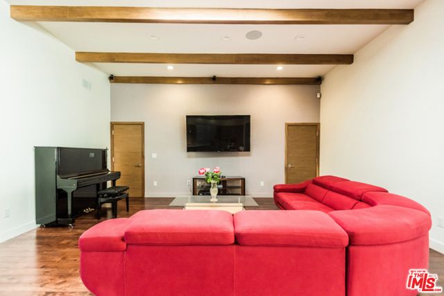 $14,500 | 14649 Addison Street, Sherman Oaks, CA 91403