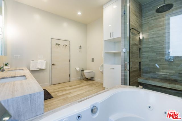 $14,500 | 14649 Addison Street, Sherman Oaks, CA 91403