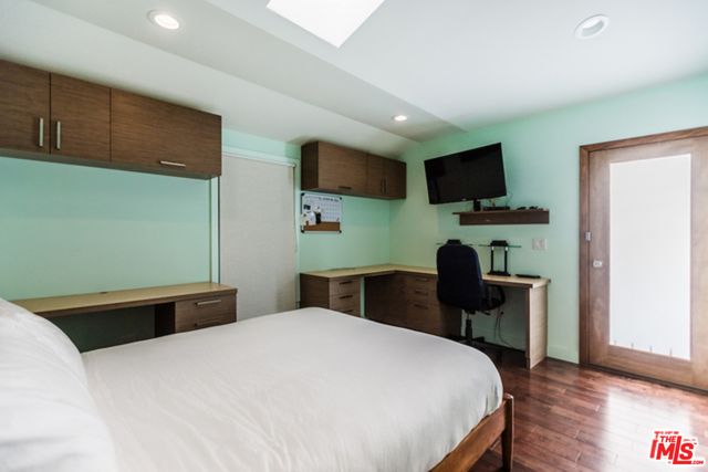 $14,500 | 14649 Addison Street, Sherman Oaks, CA 91403