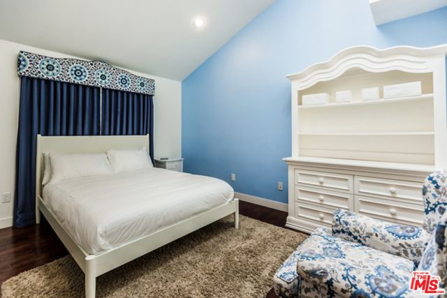 $14,500 | 14649 Addison Street, Sherman Oaks, CA 91403