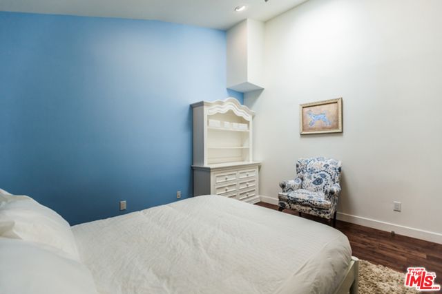 $14,500 | 14649 Addison Street, Sherman Oaks, CA 91403