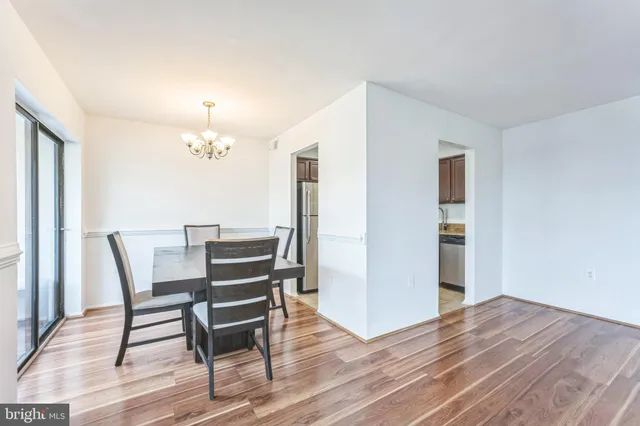 $1,800 | 5758 Village Green Drive, Unit E, Alexandria, VA 22309