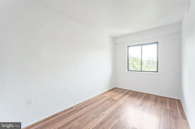 $1,800 | 5758 Village Green Drive, Unit E, Alexandria, VA 22309