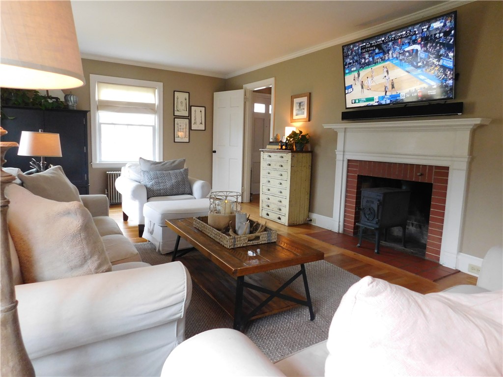 14 Westfield Road Warwick, RI 02888 - Photo 11 of 33