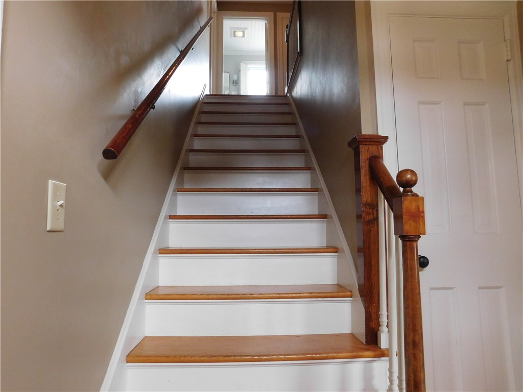 14 Westfield Road Warwick, RI 02888 - Photo 12 of 33