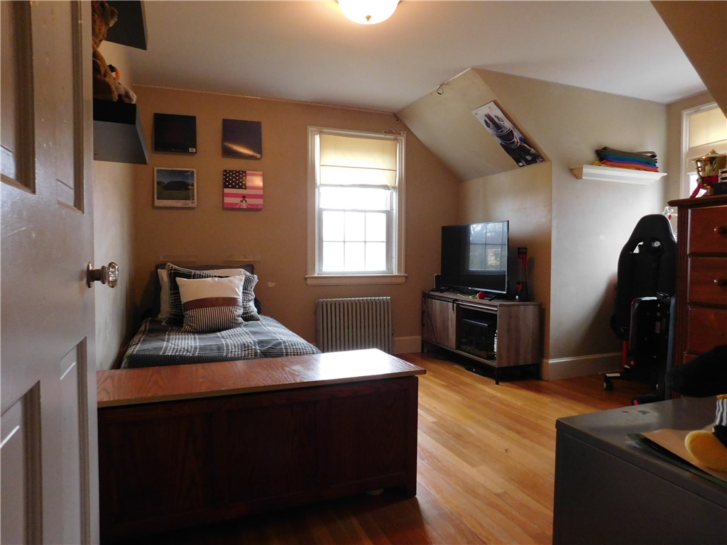 14 Westfield Road Warwick, RI 02888 - Photo 19 of 33