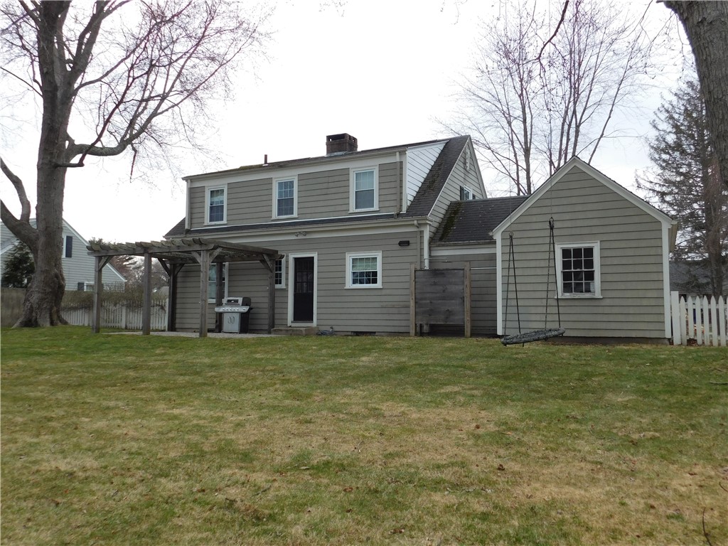14 Westfield Road Warwick, RI 02888 - Photo 26 of 33