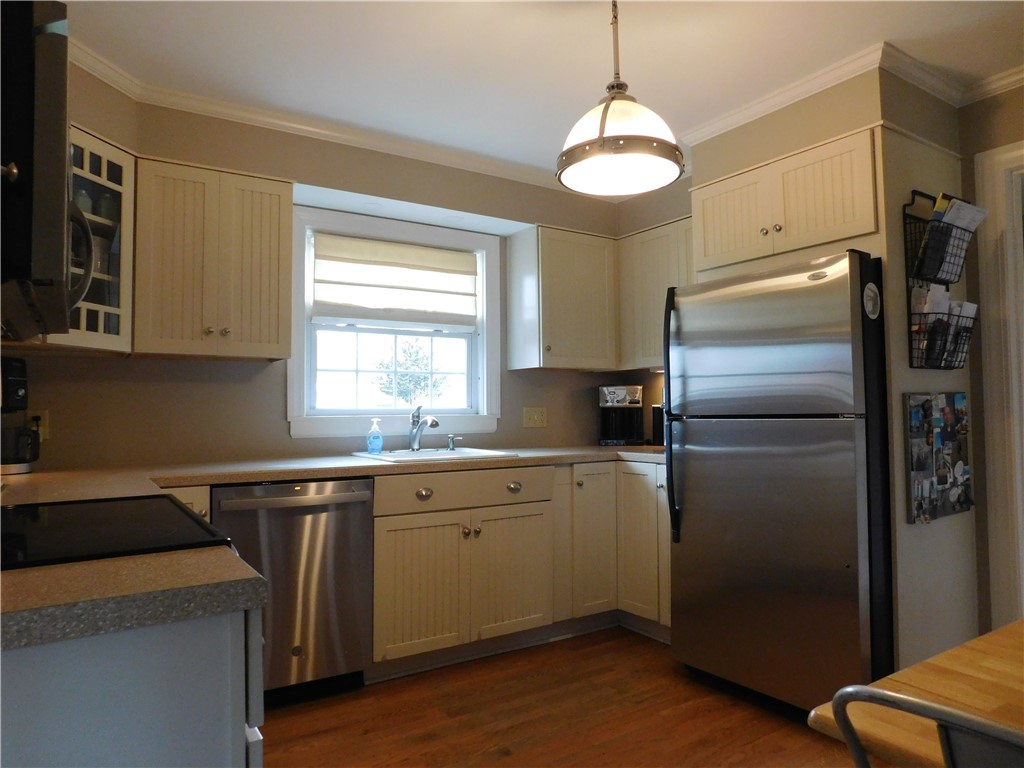 14 Westfield Road Warwick, RI 02888 - Photo 5 of 33