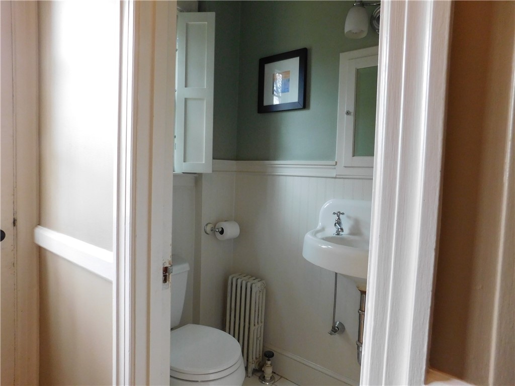 14 Westfield Road Warwick, RI 02888 - Photo 8 of 33