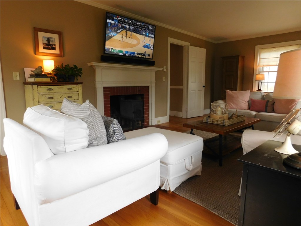 14 Westfield Road Warwick, RI 02888 - Photo 10 of 33