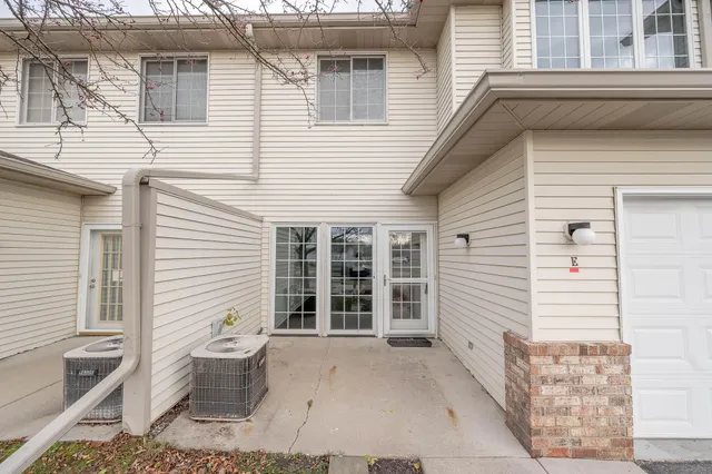 $239,900 | 2415 Fox River Parkway, Unit E, Waukesha, WI 53189