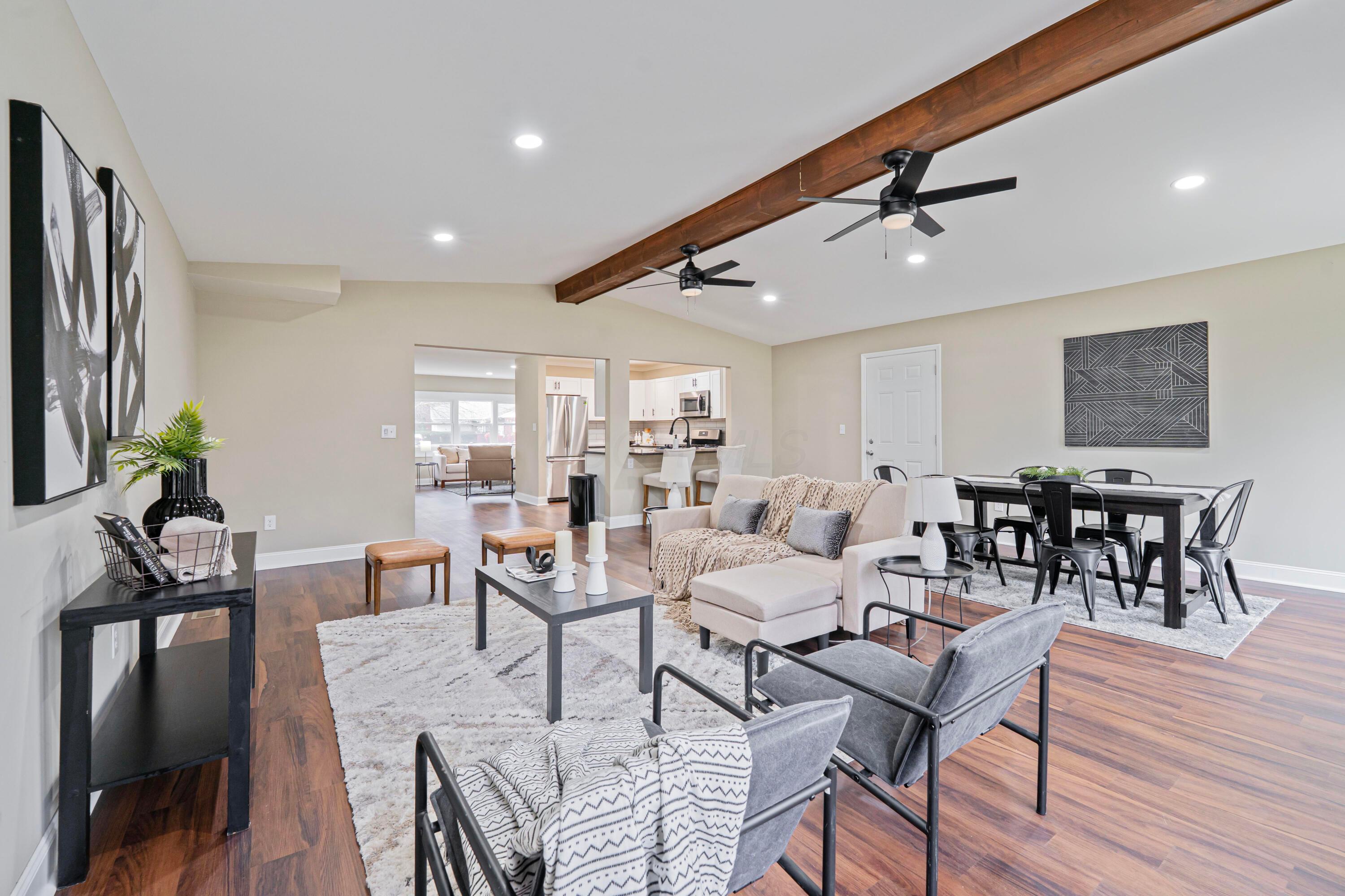 Familyroom2