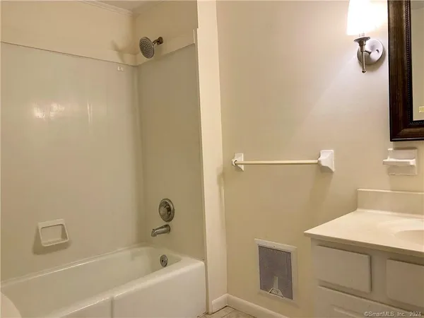 $1,500 | 242 South Main Street, Unit C, Cheshire, CT 06410