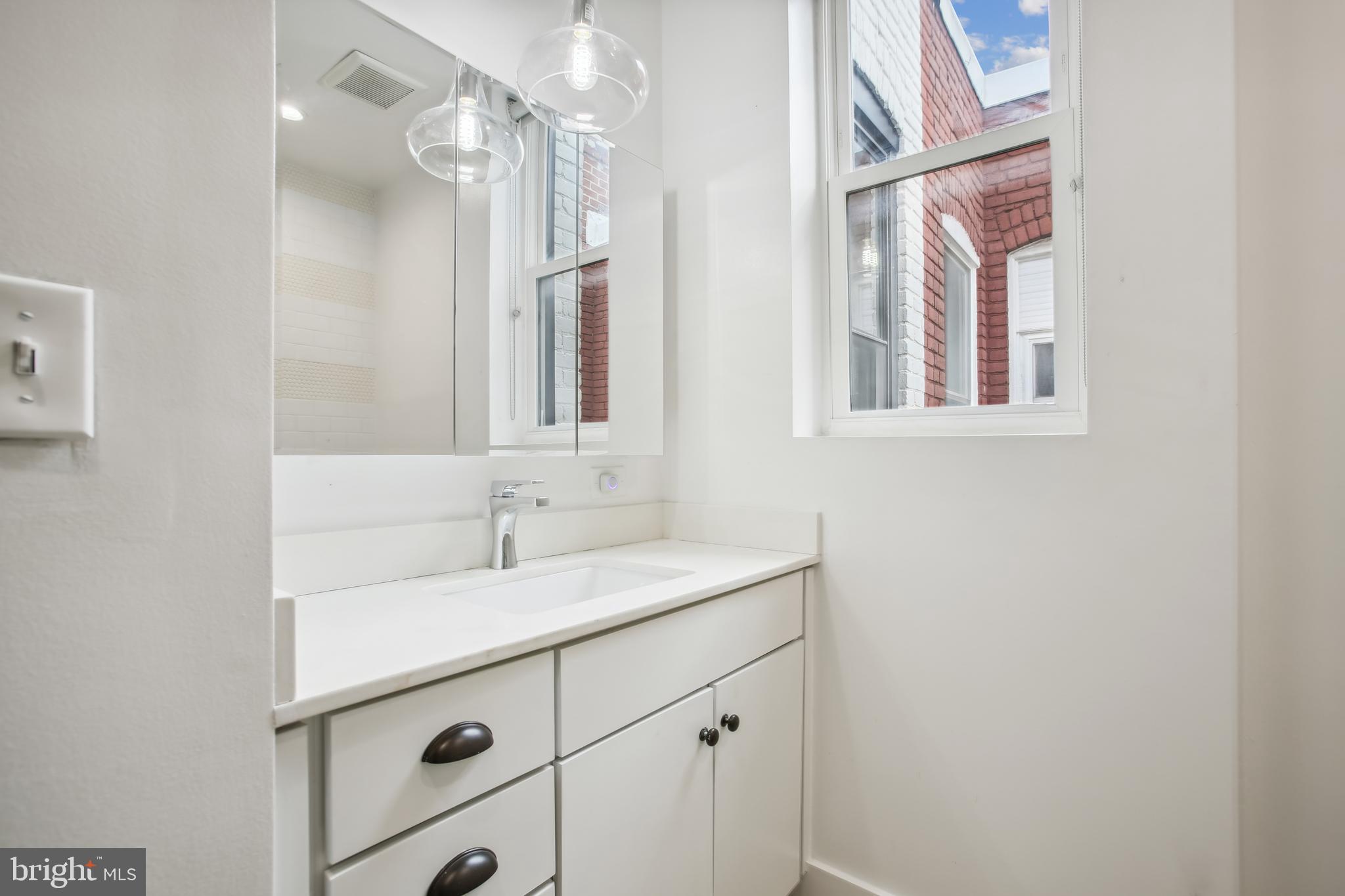 15 R Street Northeast, Unit A Washington, DC 20002 - Photo 16 of 21