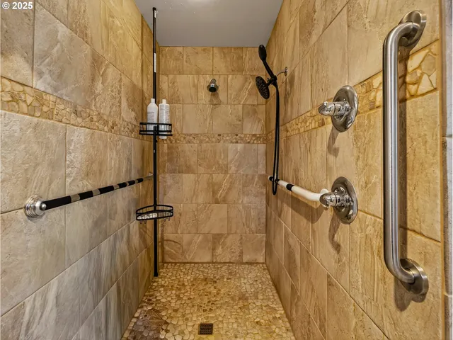 $720,000 | 821 East 7th Street, Molalla, OR 97038