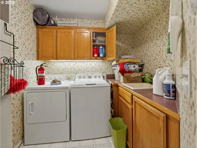 $720,000 | 821 East 7th Street, Molalla, OR 97038