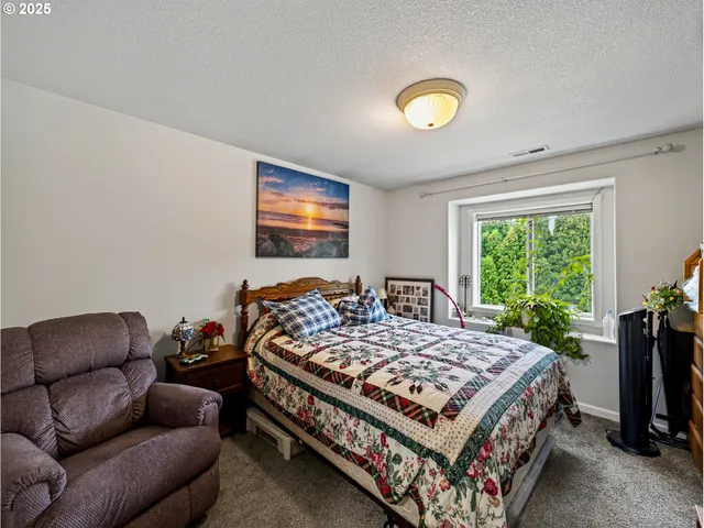 $720,000 | 821 East 7th Street, Molalla, OR 97038