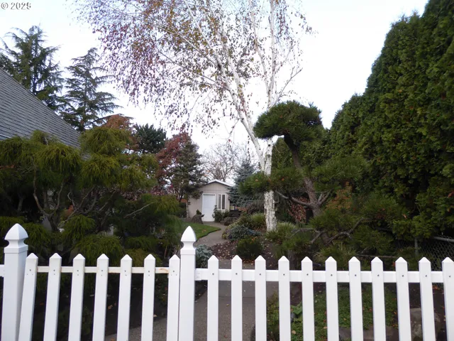 $720,000 | 821 East 7th Street, Molalla, OR 97038