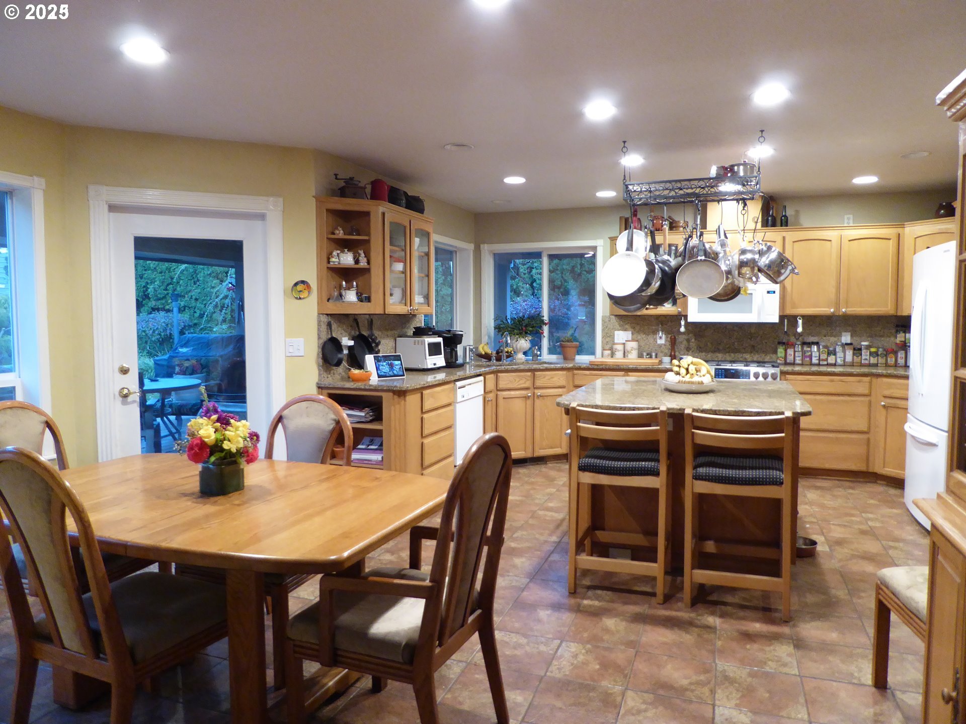 821 East 7th Street Molalla, OR 97038 - Photo 5 of 31