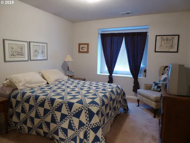 $720,000 | 821 East 7th Street, Molalla, OR 97038