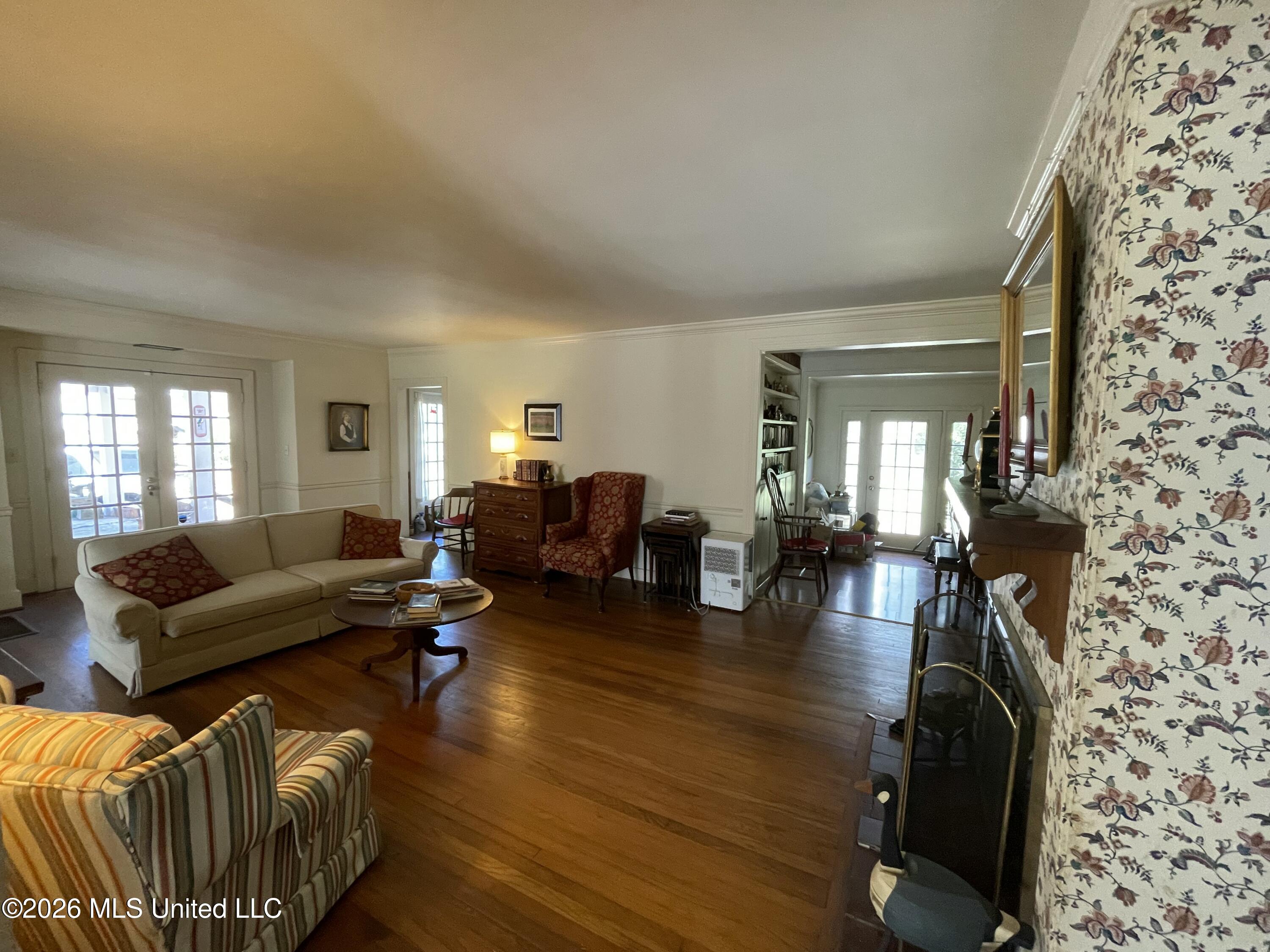 425 Natchez Avenue Brookhaven, MS 39601 - Photo 3 of 33 IMG_3570 - Copy