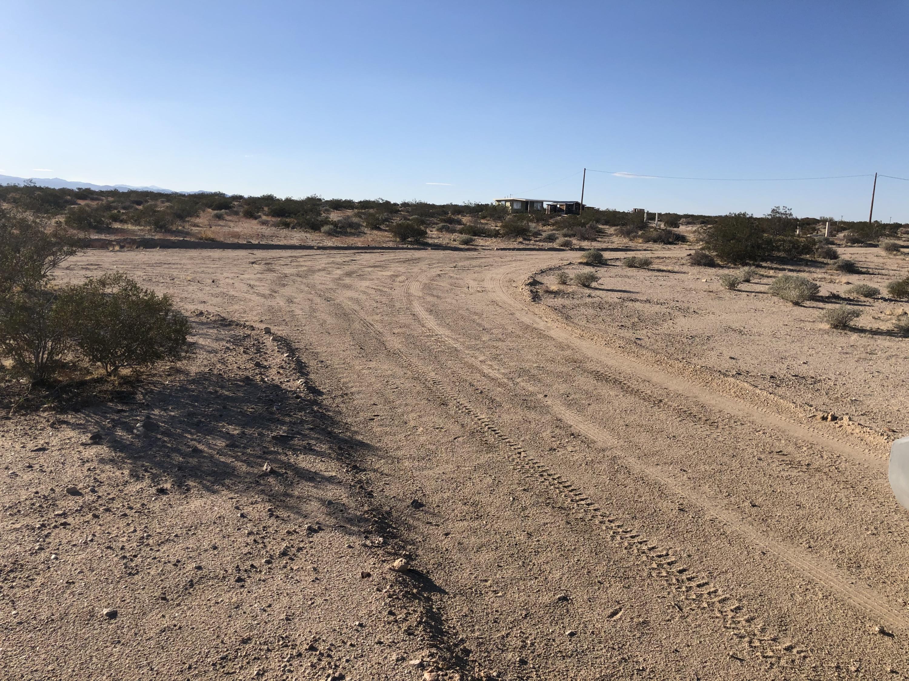 65995 Sonora Road Joshua Tree, CA 92252 - Photo 11 of 18 a view of lake view and mountain view