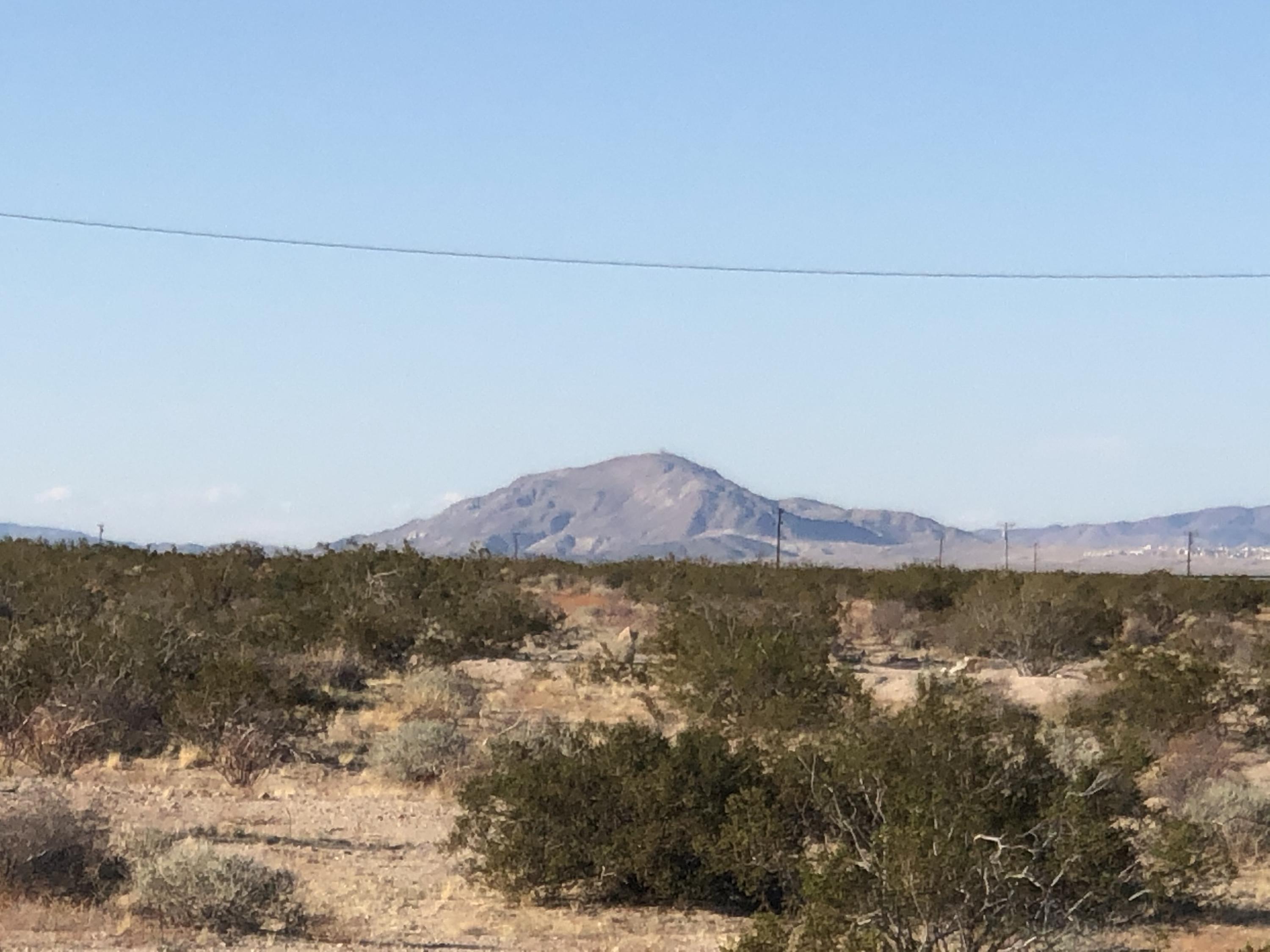 65995 Sonora Road Joshua Tree, CA 92252 - Photo 13 of 18 a view of mountain with lake view