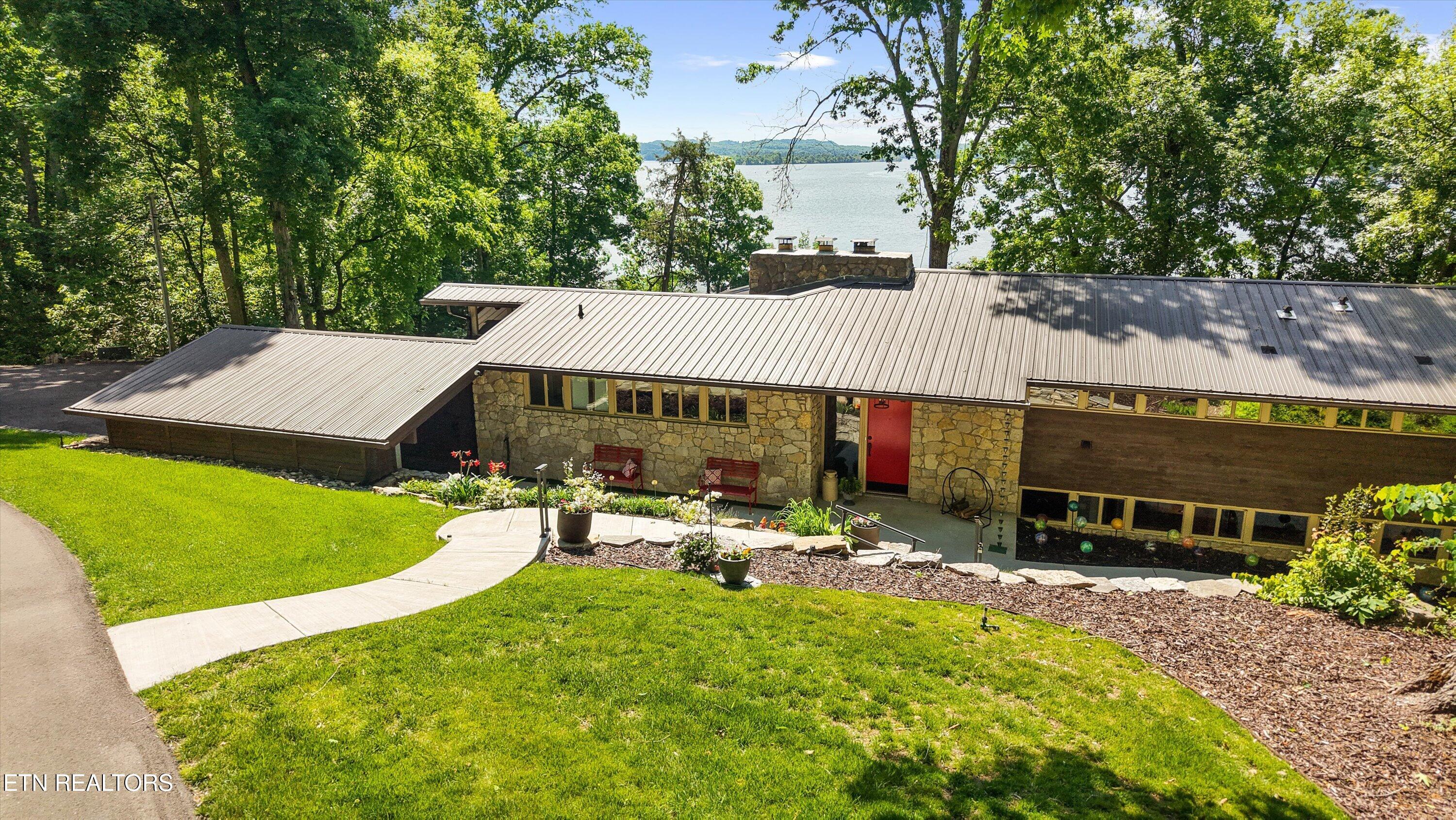 143 Old James Ferry Rd