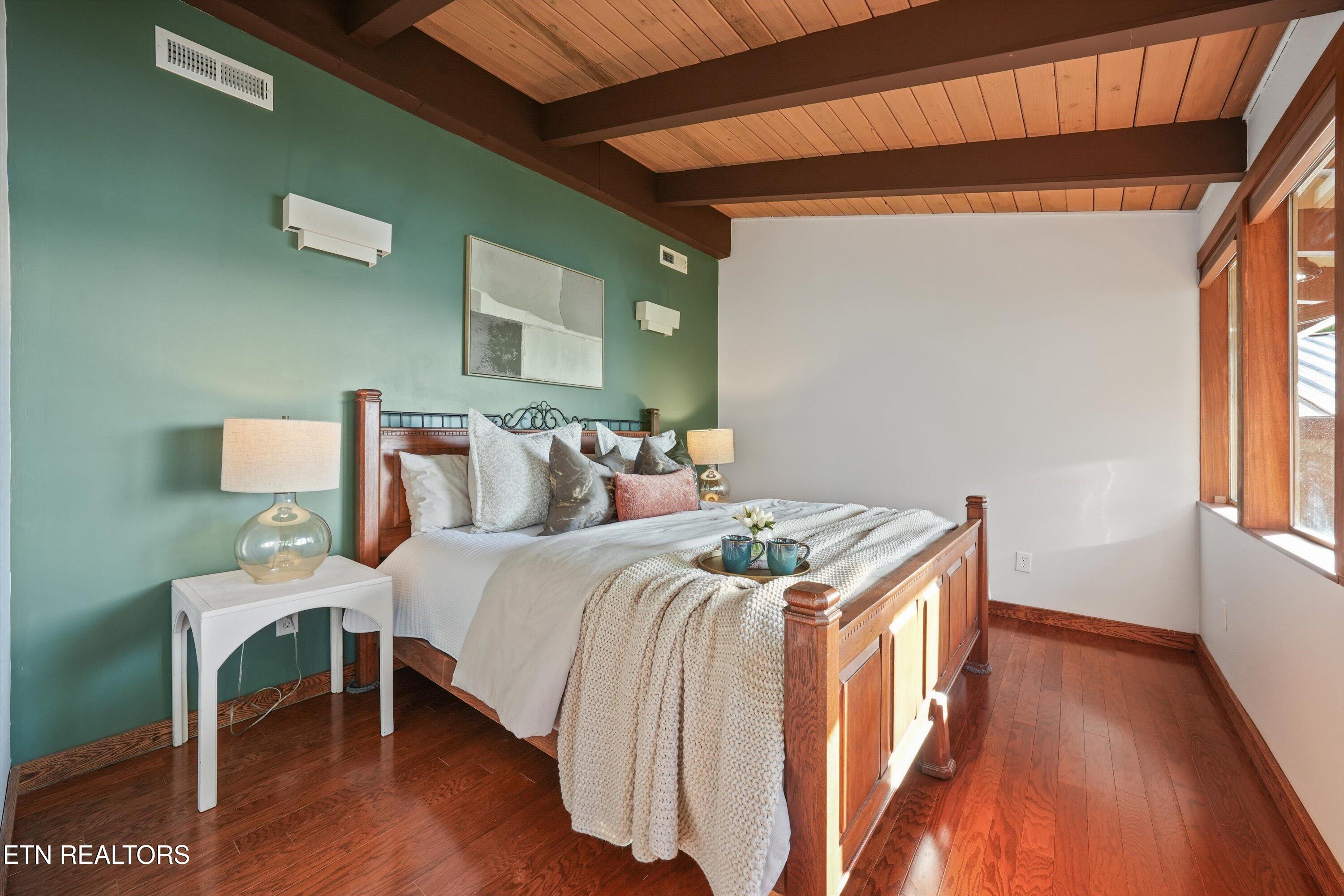143 Old James Ferry Road Kingston, TN 37763 - Photo 28 of 60 Primary Bedroom