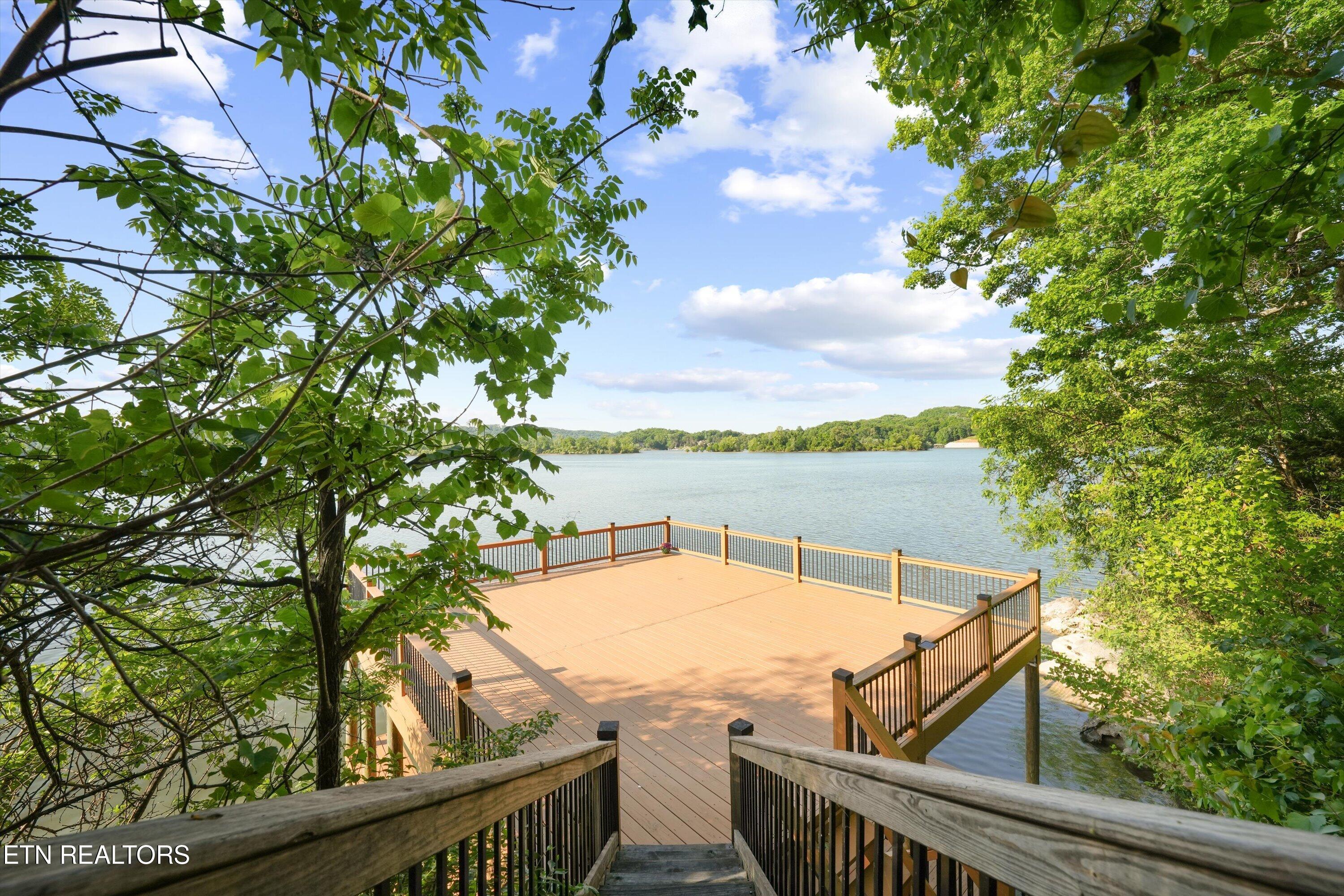 143 Old James Ferry Road Kingston, TN 37763 - Photo 3 of 60 2-Story Dock