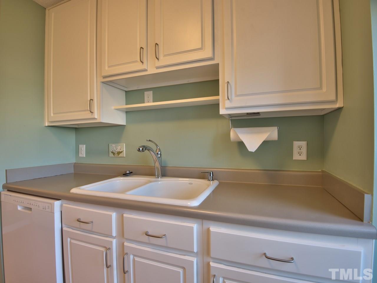 2740 Cottage Circle Raleigh, NC 27613 - Photo 4 of 25