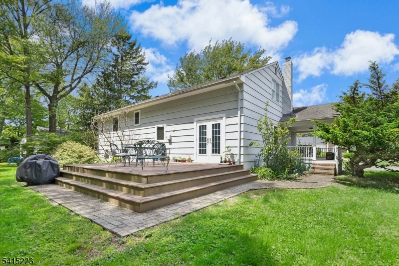 33 Carol Road Westfield, NJ 07090 - Photo 21 of 23 a view of a house with backyard and sitting area