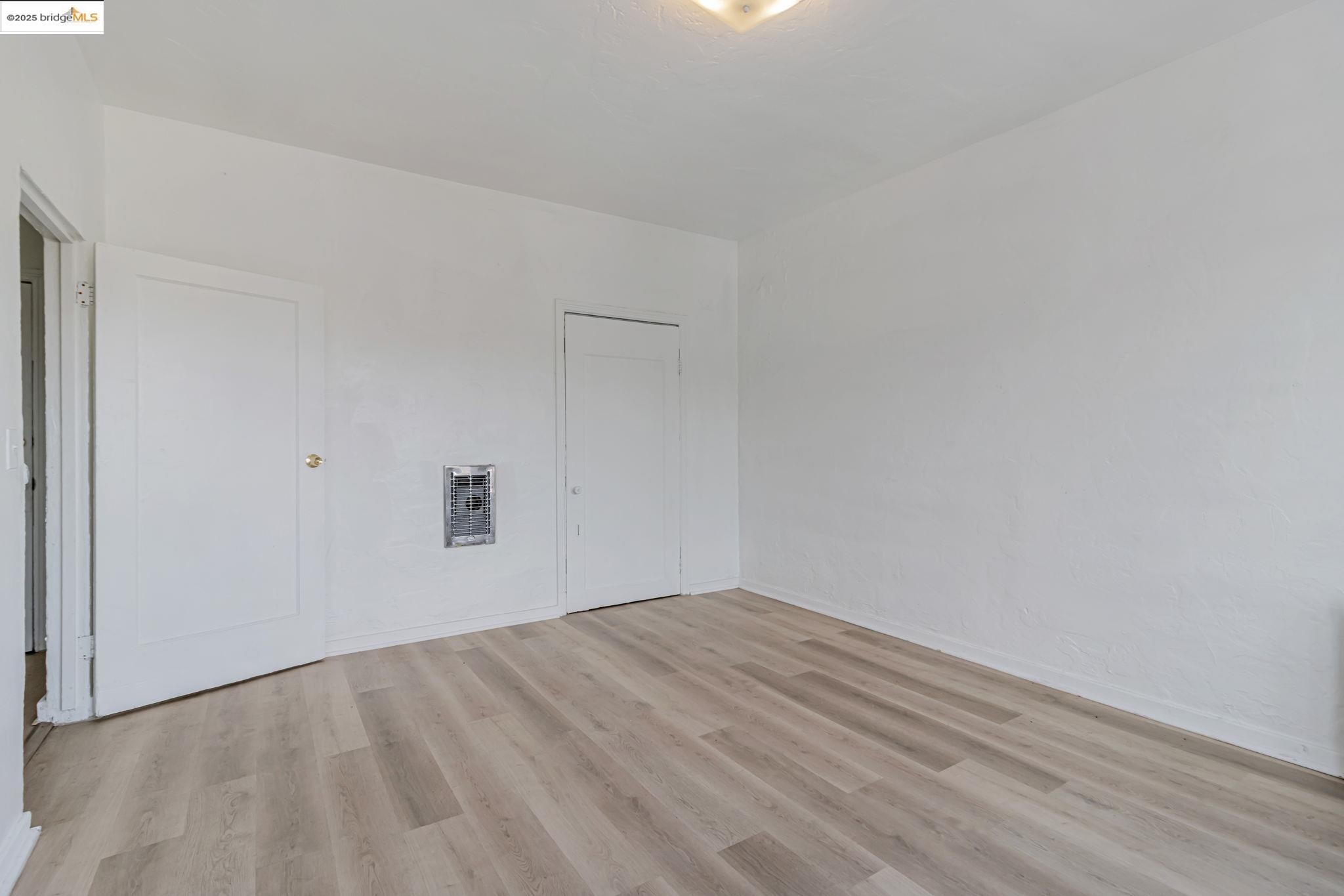 1360 Berkeley Way Berkeley, CA 94702 - Photo 9 of 35 a view of empty room