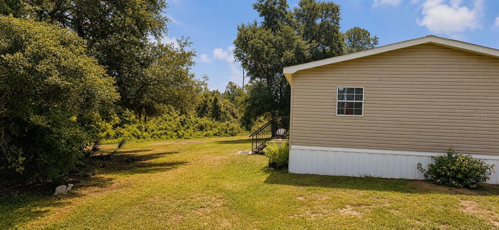 11005 Southeast 165th Terrace Road Ocklawaha, FL 32179 - Photo 18 of 22