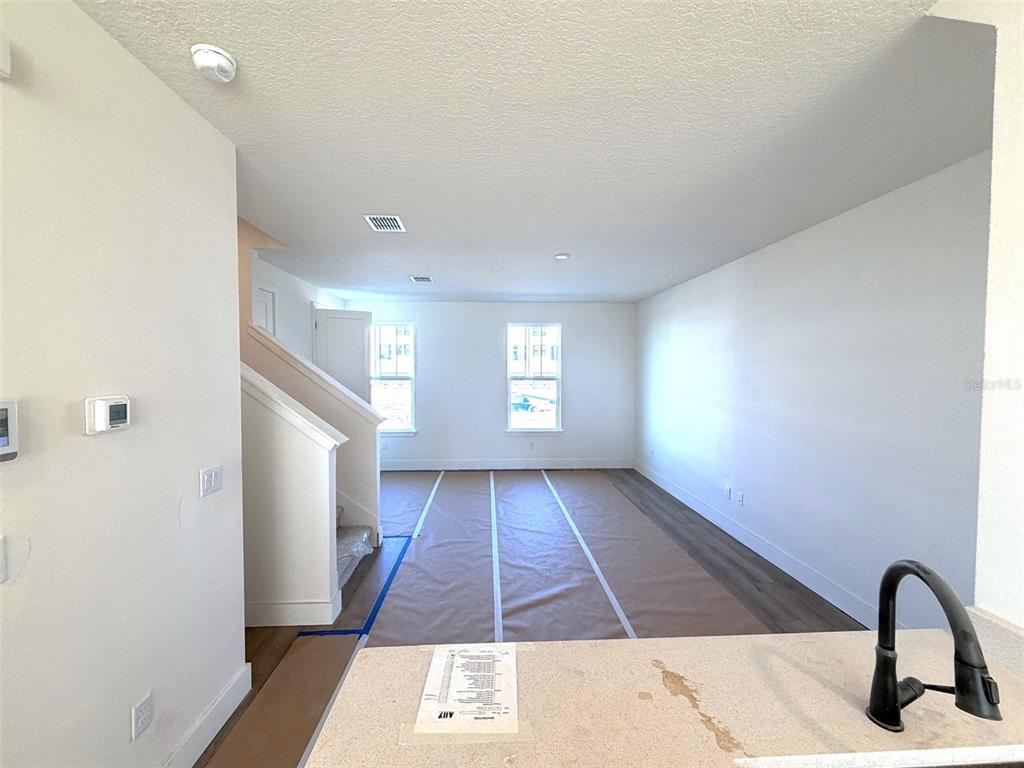 15262 Groveside Road Winter Garden, FL 34787 - Photo 4 of 18 Gallery Image 4