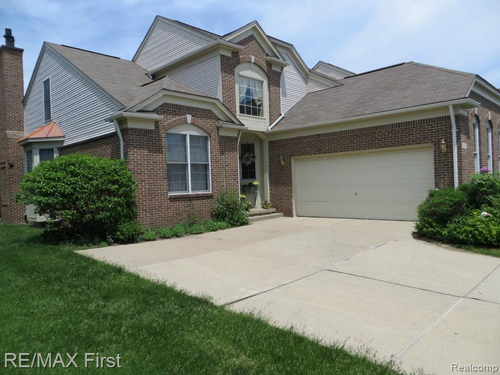 1341 Copper Circle, Unit 33 Rochester, MI 48306 - Photo 2 of 37 2 car attached, direct access garage