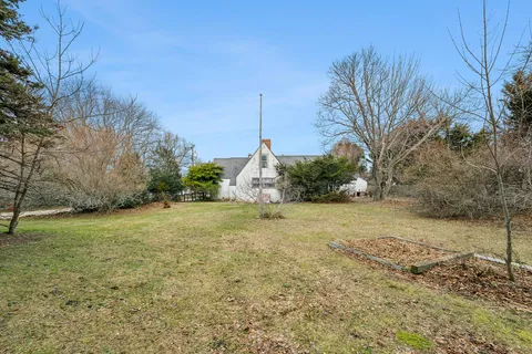 $1,690,000 | 10 Elliott Place, Montauk, NY 11954