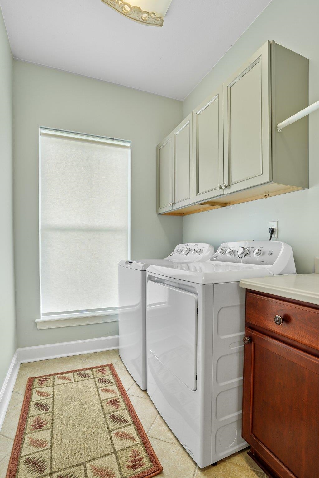 3756 Grove Park Drive Tallahassee, FL 32311 - Photo 2 of 42