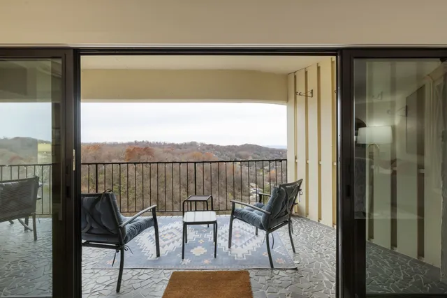 $525,000 | 6666 Brookmont Terrace, Unit 1102, Nashville, TN 37205