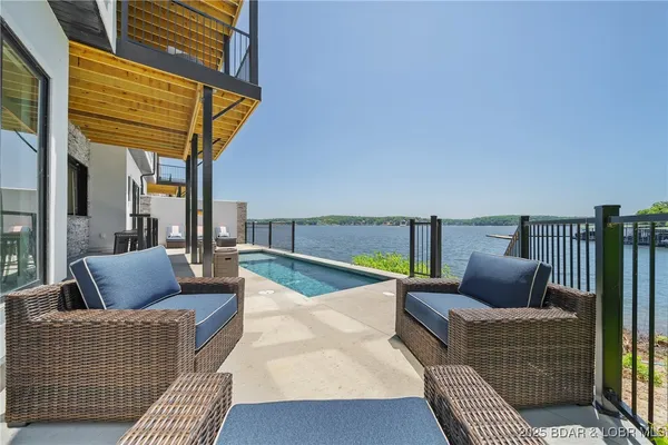 $1,450,000 | 68 Palisades Yacht Clb Drive, Lake Ozark, MO 65049