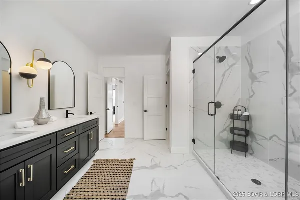 $1,450,000 | 68 Palisades Yacht Clb Drive, Lake Ozark, MO 65049