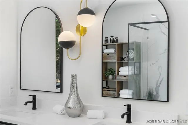 $1,450,000 | 68 Palisades Yacht Clb Drive, Lake Ozark, MO 65049