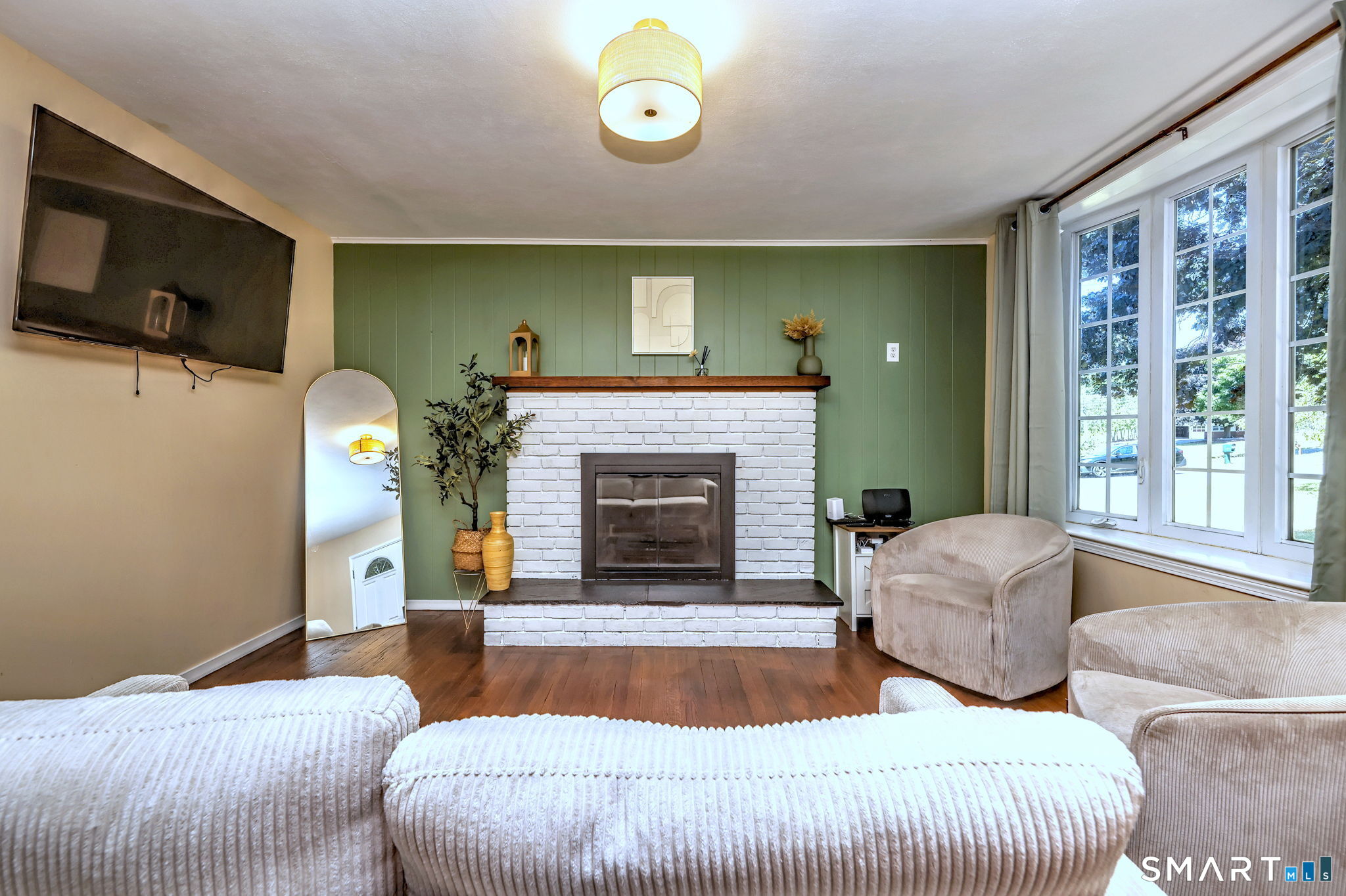 69 Bassett Road North Haven, CT 06473 - Photo 7 of 37