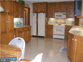 501 Schick Road Aston, PA 19014 - Photo 3 of 12 Kitchen