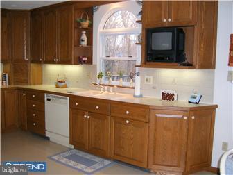 501 Schick Road Aston, PA 19014 - Photo 4 of 12 Kitchen