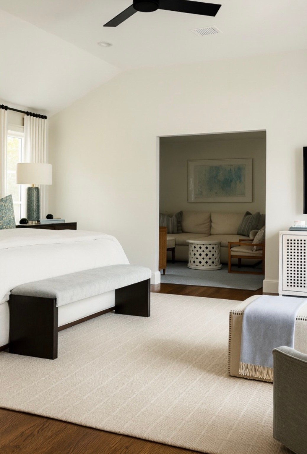 3605 Rice Boulevard Houston, TX 77005 - Photo 13 of 23 Primary bedroom from the hallway view