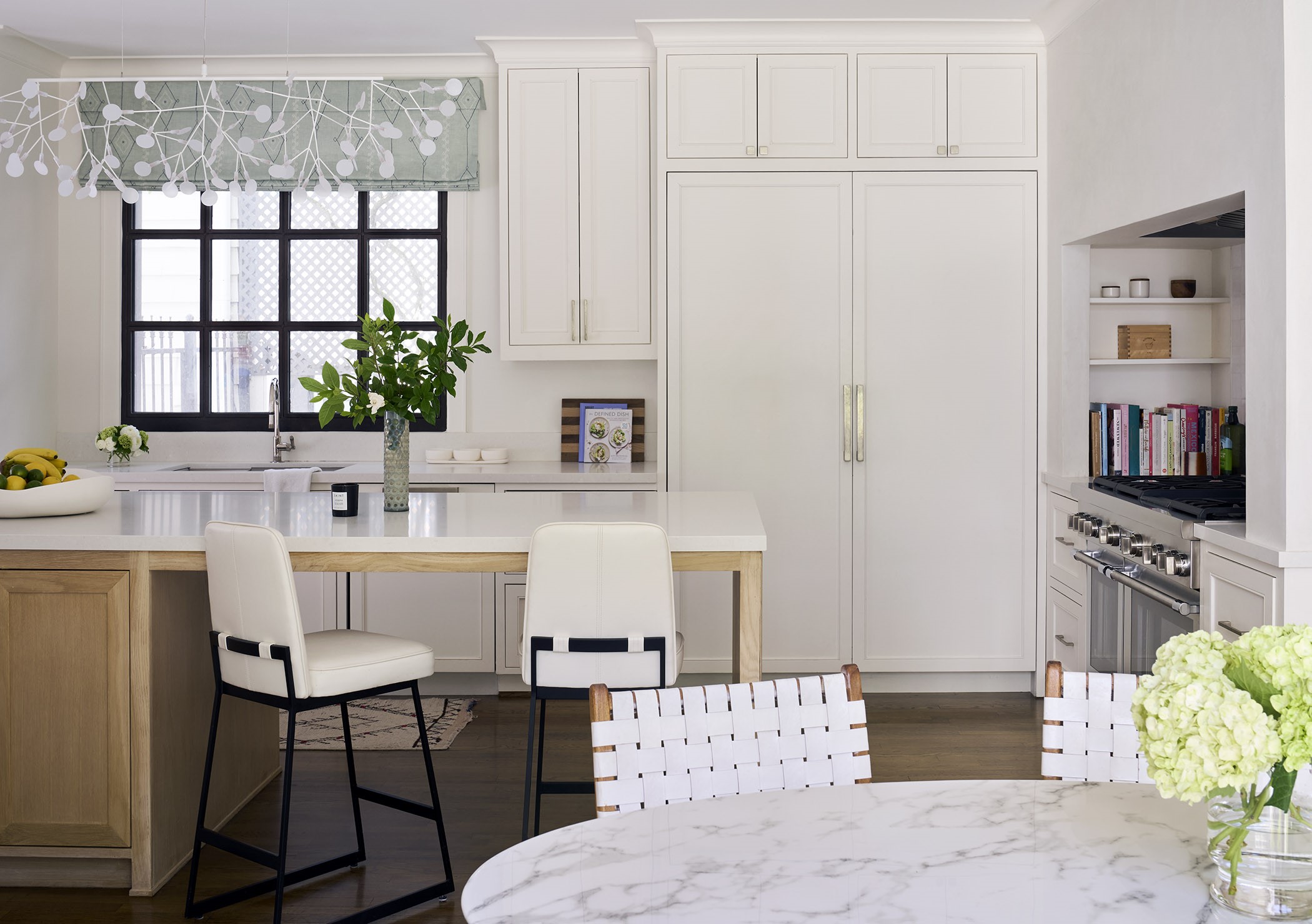 3605 Rice Boulevard Houston, TX 77005 - Photo 9 of 23 Spacious kitchen with 12 ft island